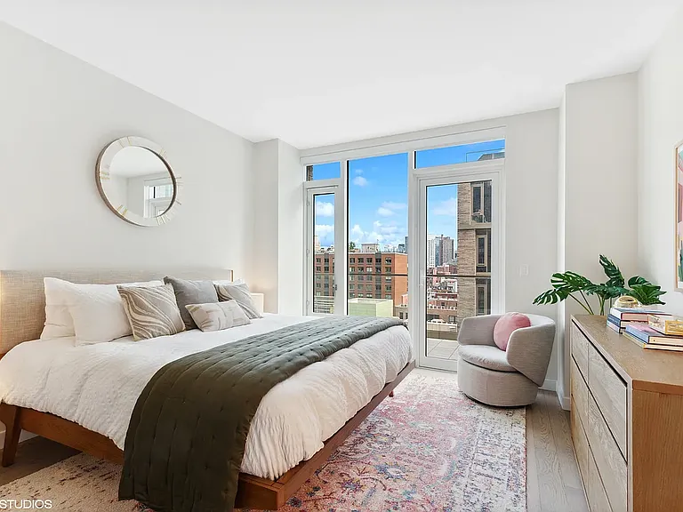 505 W 43rd St #12H — Photo 7
