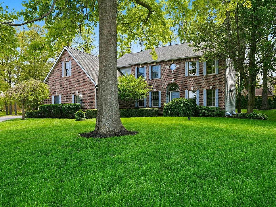 1st image of 3239 N Ashford Ct