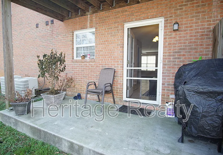4820 Poplar Crest Way — Photo 13