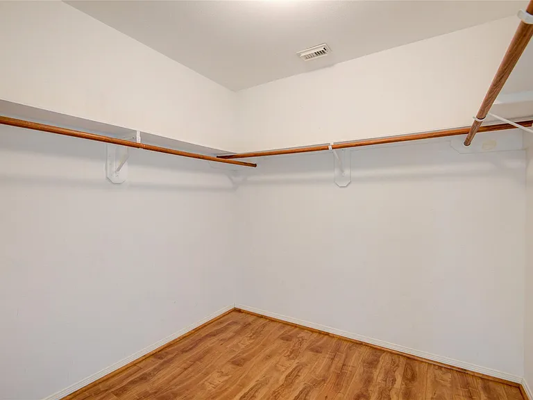 1803 Senca Springs Ct — Photo 36