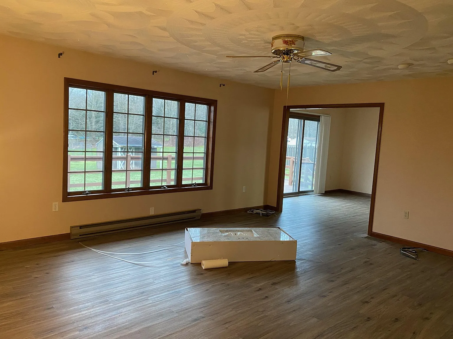 3 bed, 1400 sqft, $2,100 — Photo 4