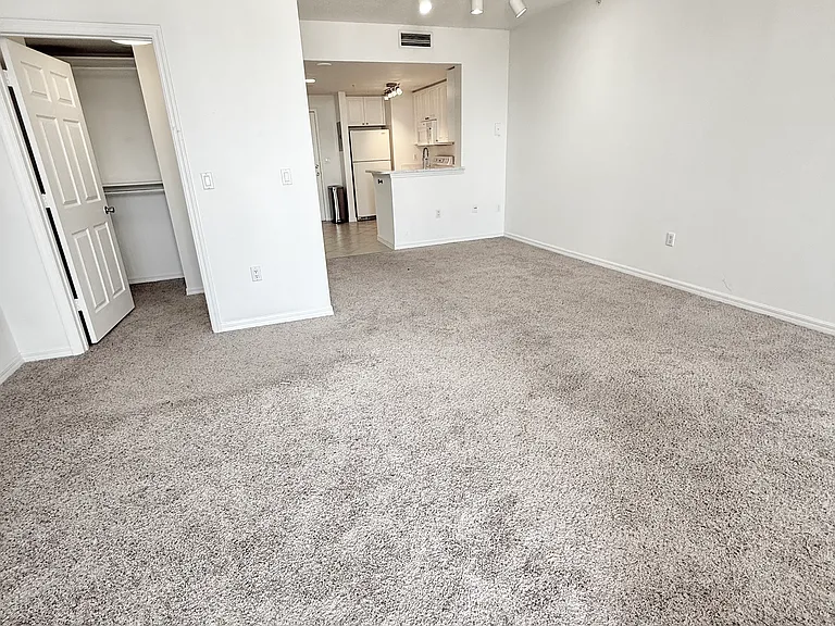 255 Evernia St #615 — Photo 3