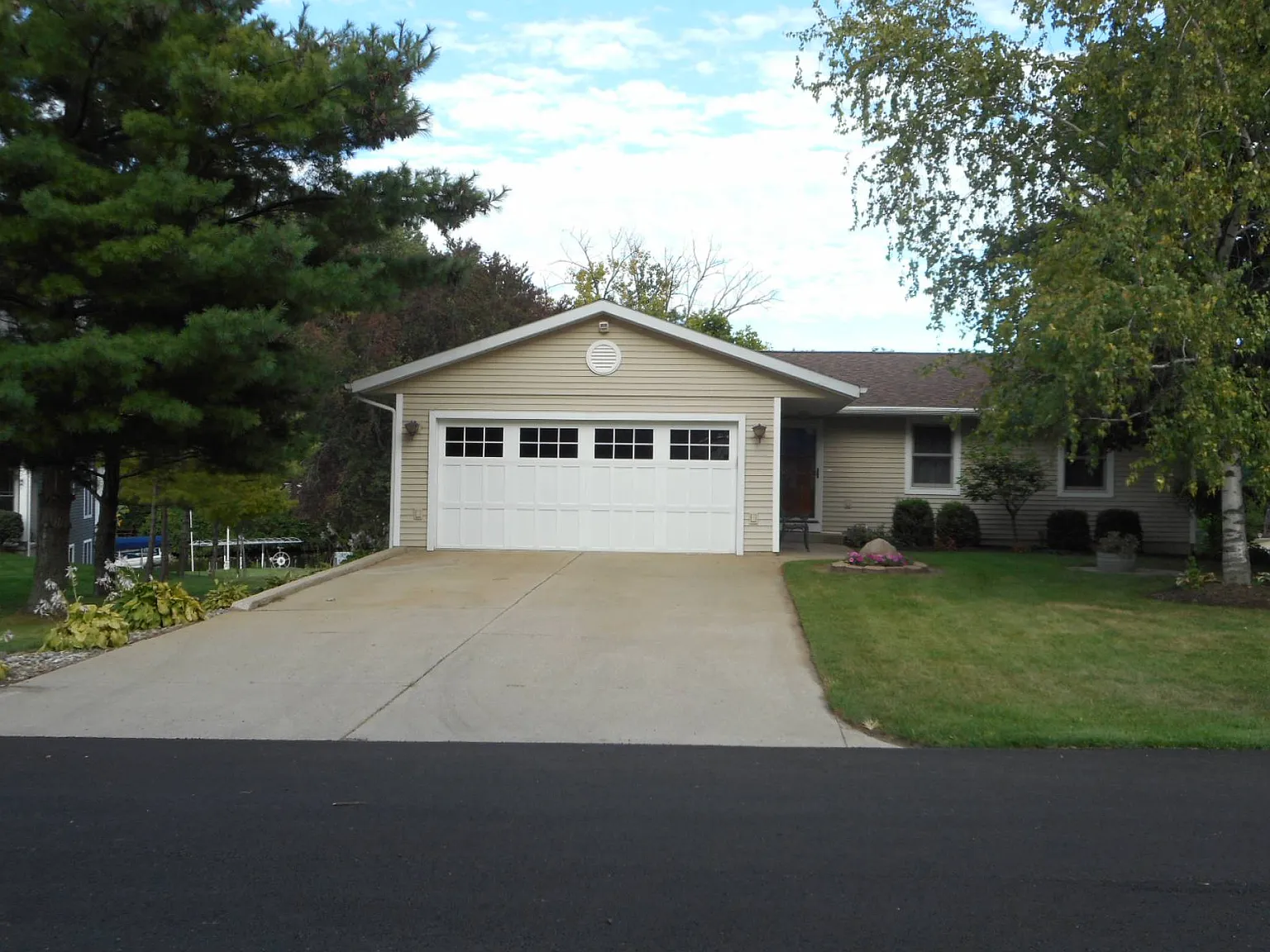 11590 N Venetian Way photo 1