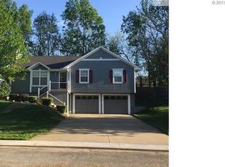 2417 NE Bridgeport Dr, Lees Summit, MO 64086