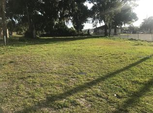 2205 W Baker St, Plant City, FL 33563