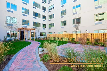 Rented by aptsandlofts.com