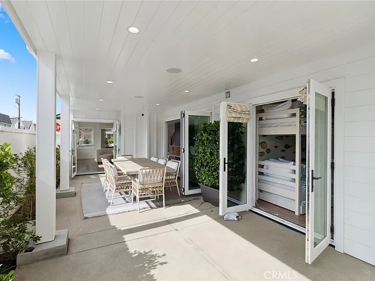 300 Coral Ave — Photo 14