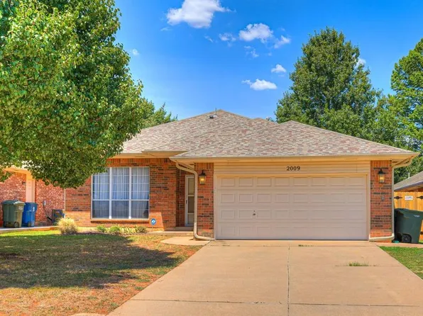 2009 Emerald Brook Ct, Edmond, OK 73003