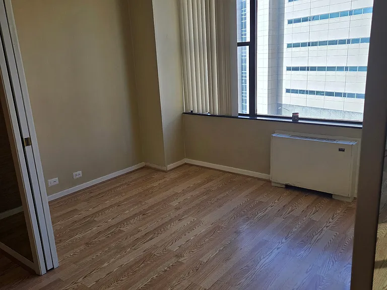112 Washington Pl #6 — Photo 8