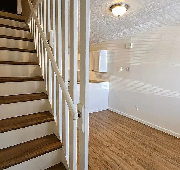 301 Morningside Dr SE #A-F — Photo 10