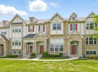 337 Bennett Dr, Carol Stream, IL 60188