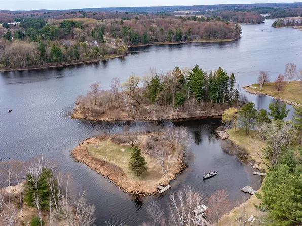 Birch Dr, Iola, WI 54945