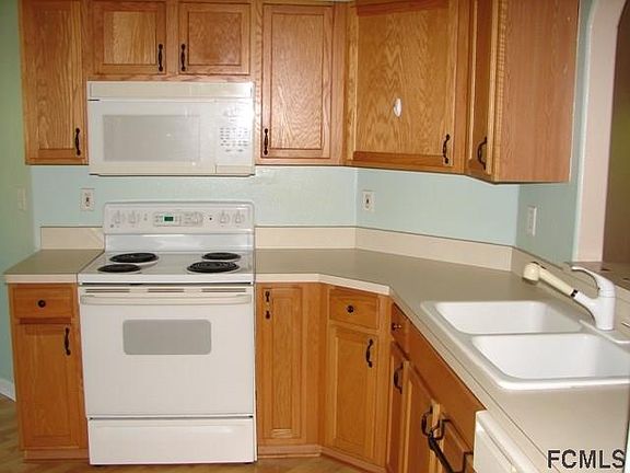 3rd image of 3 Royal Palm Ln