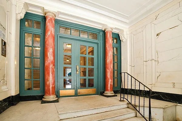 Sold by Keller Williams Realty Empire | media 21