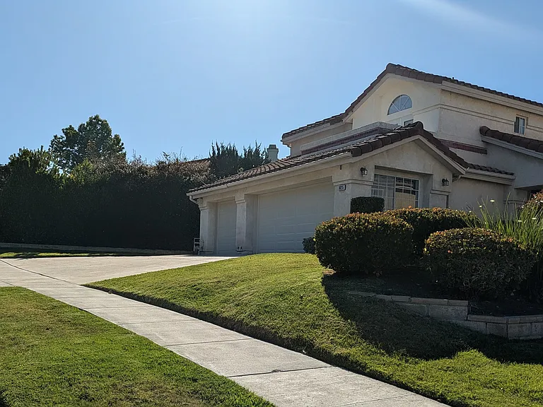 1025 Shoal Creek Ct — Photo 2