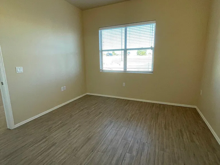 2035 El Presidio — Photo 16