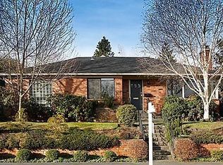 7717 17th Ave NE, Seattle, WA 98115