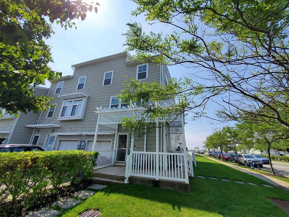 1st image of 7219 Catamaran Way