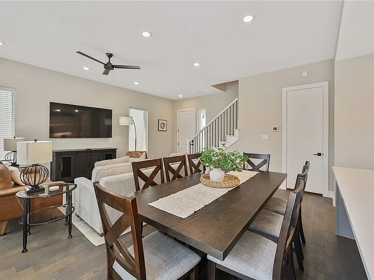274 Estates Cir — Photo 9