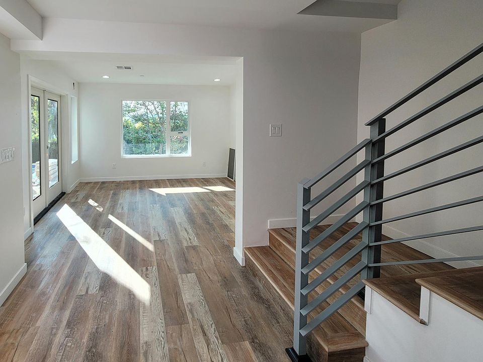 1st image of 702 1/2 Parkman Ave