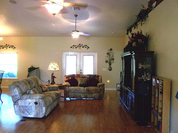 4th image of 7899 NW 118th Ct