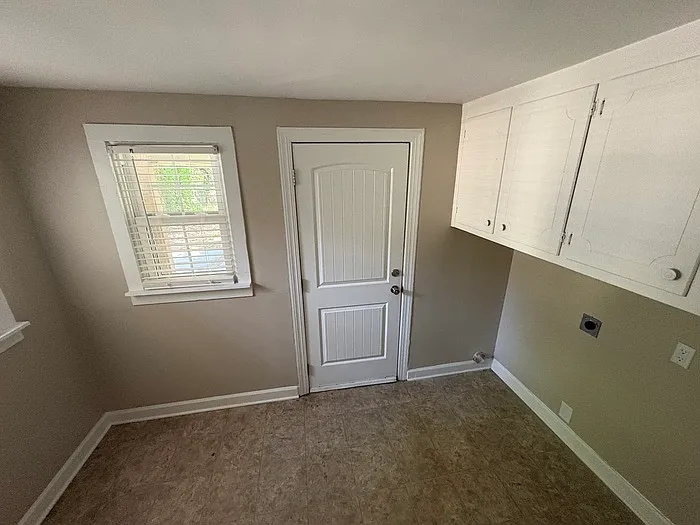 203 Fussell St — Photo 4