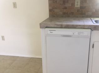 502 Jasper St, Bacliff, TX 77518