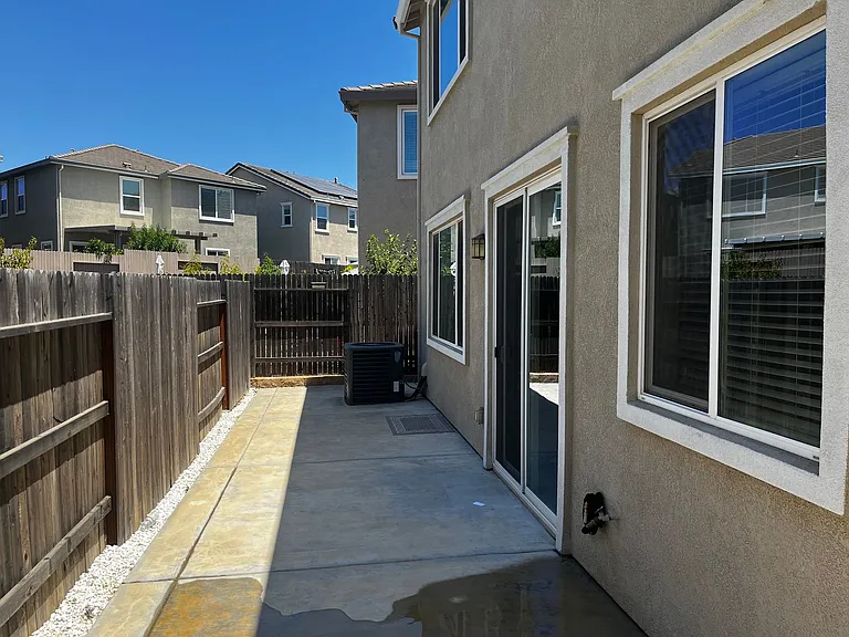 1614 Lion St — Photo 27
