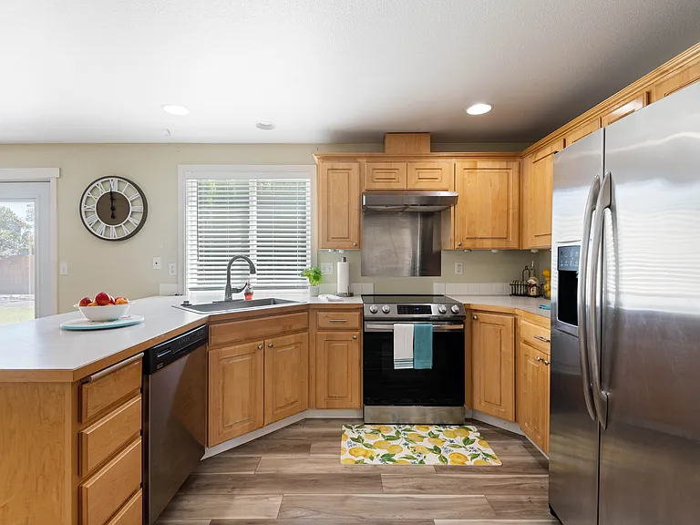 9104 Jersey Dr — Photo 10