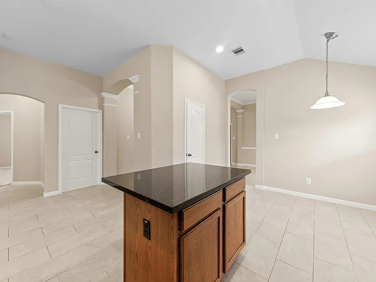 731 Pickett Hill Ln — Photo 12