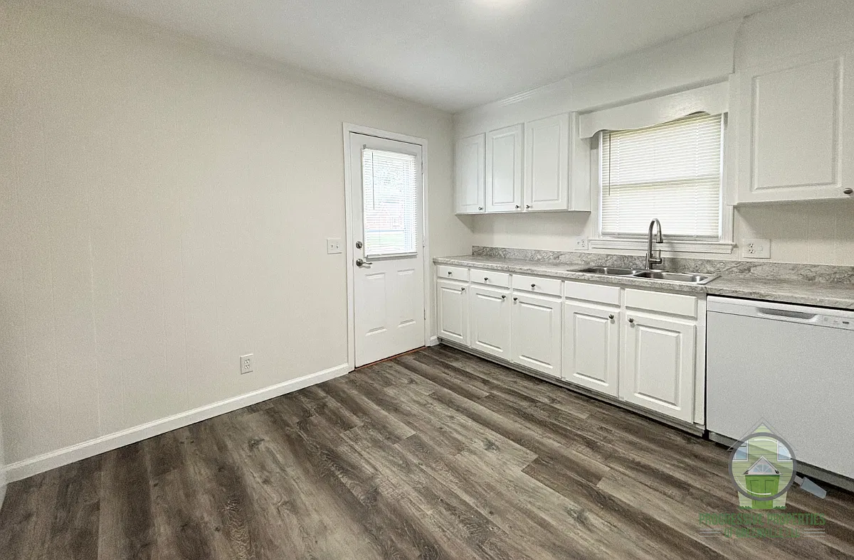 900 East Georgia Road - 5E — Photo 4