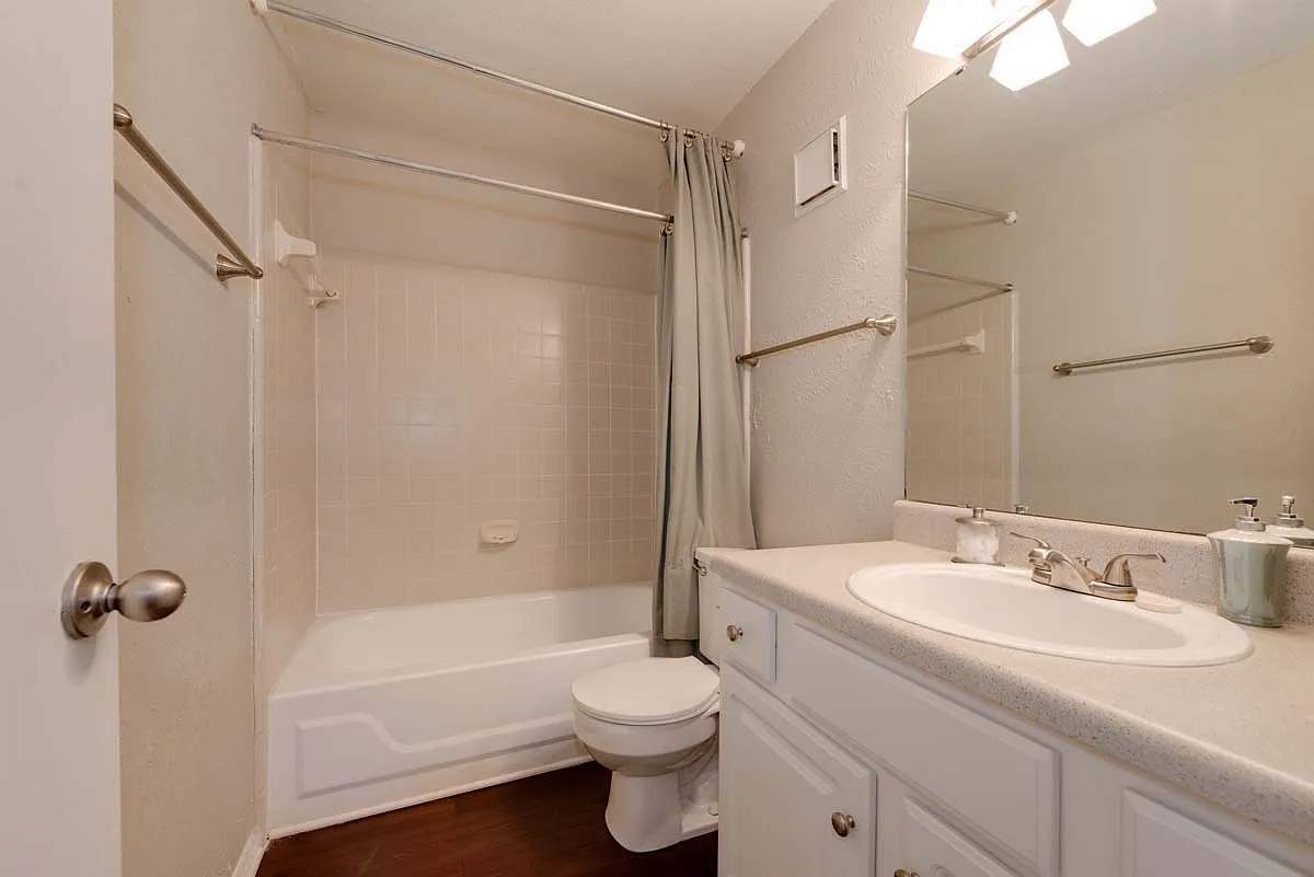 Averelle North Hills — Photo 3