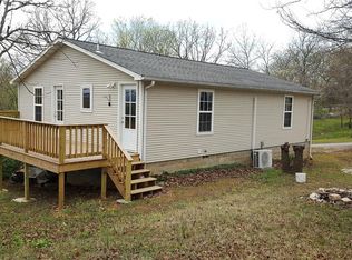 27360 Hickory Dr, Eagle Rock, MO 65641