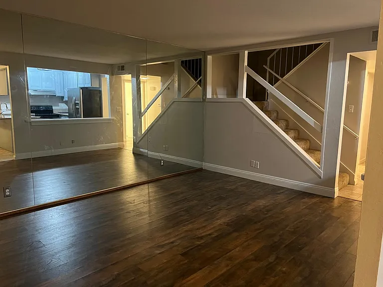 4727 N Cedar Ave #102 — Photo 5