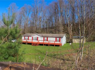 497 Pine Root Branch Rd, Bakersville, NC 28705