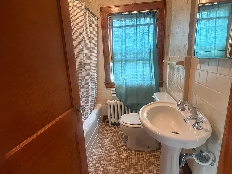 664 Noank Rd — Photo 17
