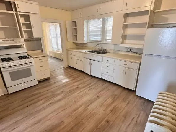 6522 28th Ave, Kenosha, WI 53143