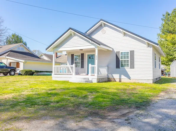 909 Stewart Ave, Chickamauga, GA 30707