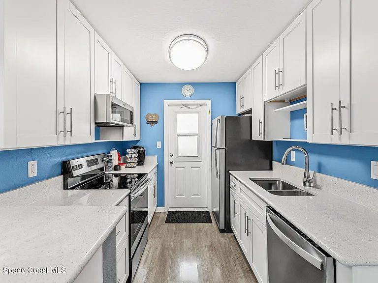 375 Polk Ave #12A4 — Photo 15