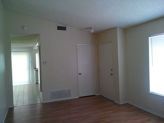 3rd image of 1300 Live Oak Ct