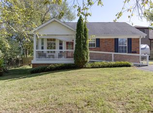2418 Abbott Martin Rd #B, Nashville, TN 37215