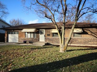 108 Patricia Pkwy, Streamwood, IL 60107