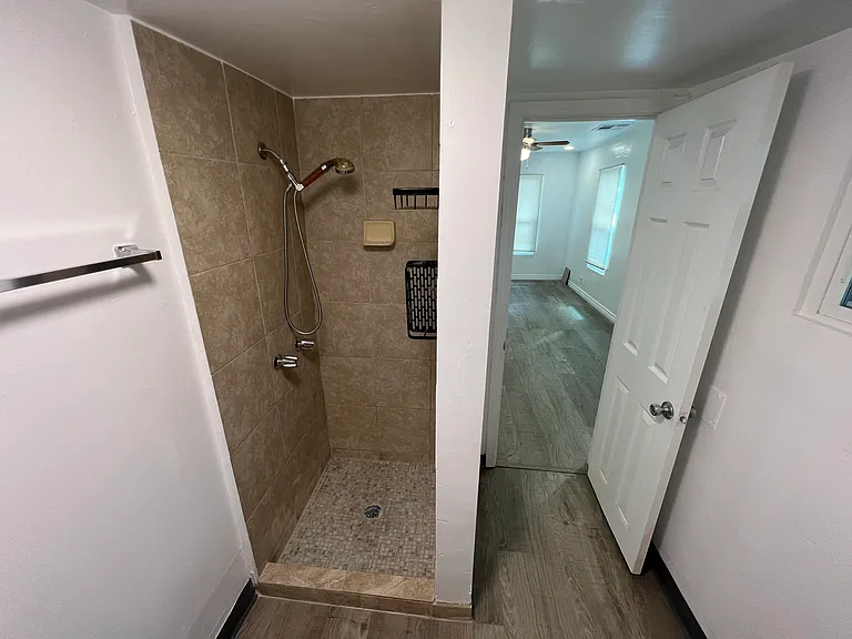 437 Oildale Dr — Photo 18