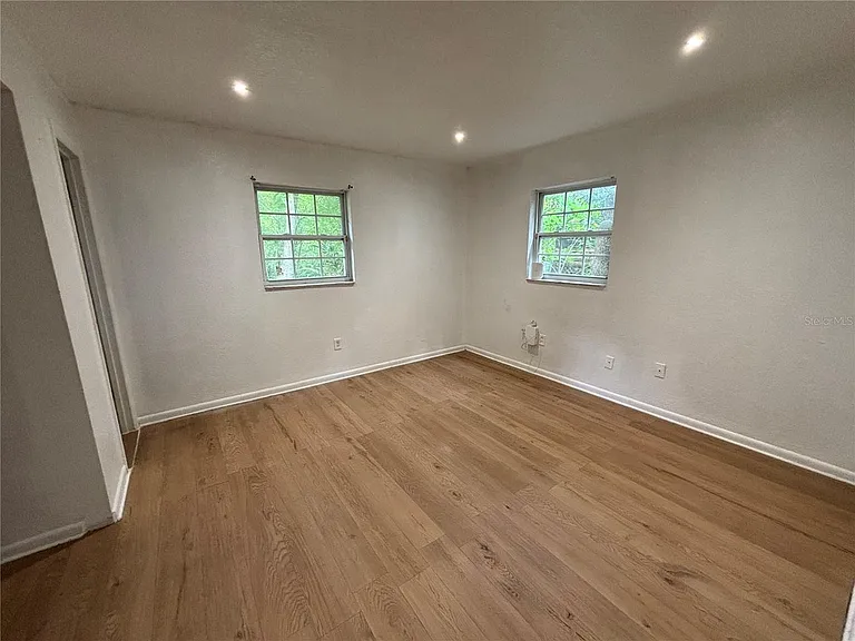 205 S Chandler Ave — Photo 14