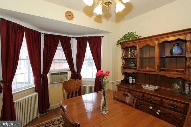 108 N Brook Ln — Photo 6