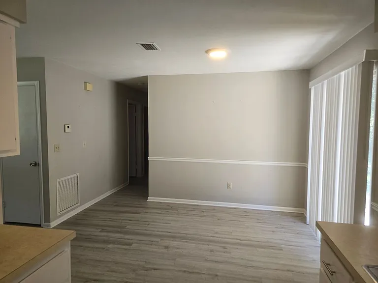 6853 Grove Rd — Photo 13
