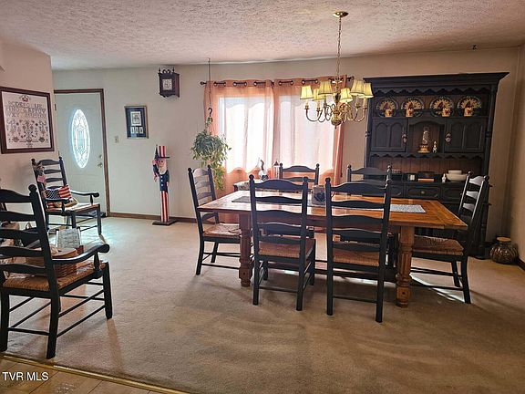 3rd image of 175 Fincastle Heights Rd