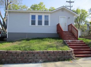 213 40th St E, Minneapolis, MN 55409