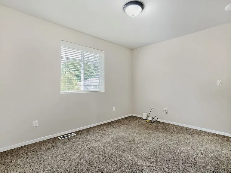 612 169th St SW — Photo 8