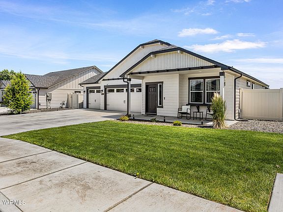 3rd image of 2303 S 58th Ave